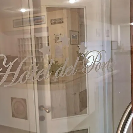 Hotell Del Porto 3*